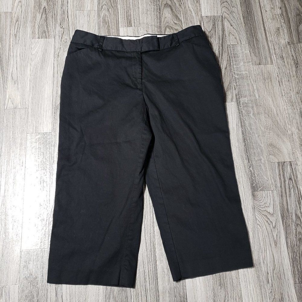 (3/$27) Counterparts Size 8 Black‎ Capri Pants